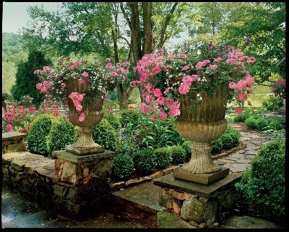 Historic style planters